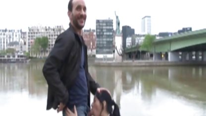 موقف سكس فلم جنس لتلقي الذيل حسنا إلى أسفل دون اقلاعها