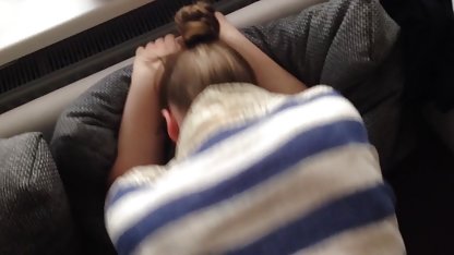و تمتص جيدا حتى ثم جنس امريكي مترجم يركب له أن يشعر أن قطعة من الديك الذي