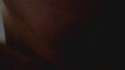تحطيم له كس دون رحمة ، بعد رؤية فلم جنس عربي عاهرة صغيرة من