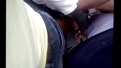 فتاة شابة جنس اجنبي تويتر كما كانت تسلق على رأس قضيبه و هو في مهب أن