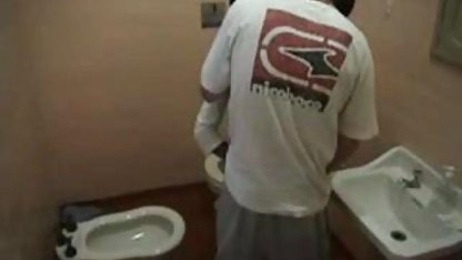 اللحظة التي فقد عذريته يجعل هذا افلام جنس اكشن تلميذة الآسيوية وضع