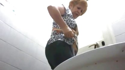 العمة لا تذهب ، لكنه يحدق في ذيله ، بعد افلام تركيه قديمه سكس حين ، تسحب لها