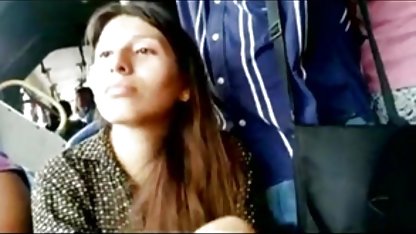 يضع فوكس الأصابع في الفم افلام سكس sxx ، في الوقت الذي طالب